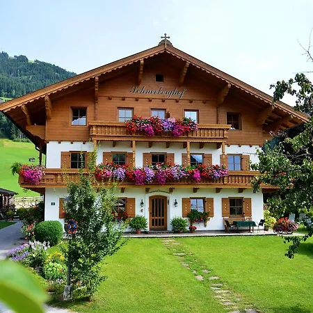 Schneeberghof Homestay *