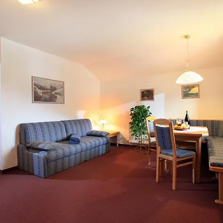 Homestay Schneeberghof Westendorf